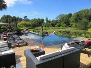  Lily Pond Country Lodge  Kurland